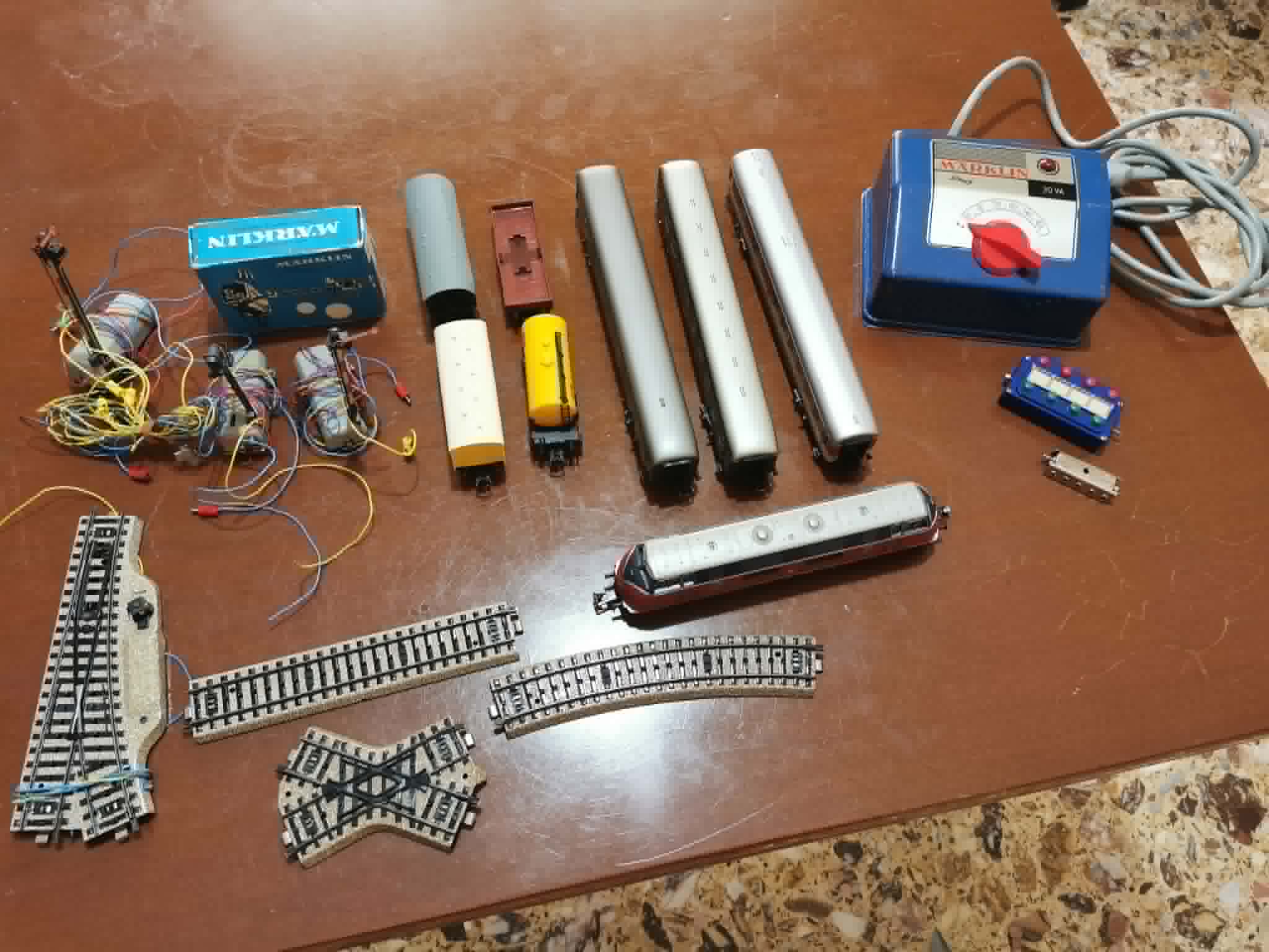 Σετ Τρένου Märklin HO (Loco DB V 200, Βαγόνια, Μετασχηματιστής, Ράγες)
