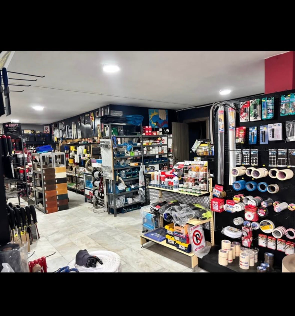 Εξοπλισμός χρωμάτων και εργαλείων