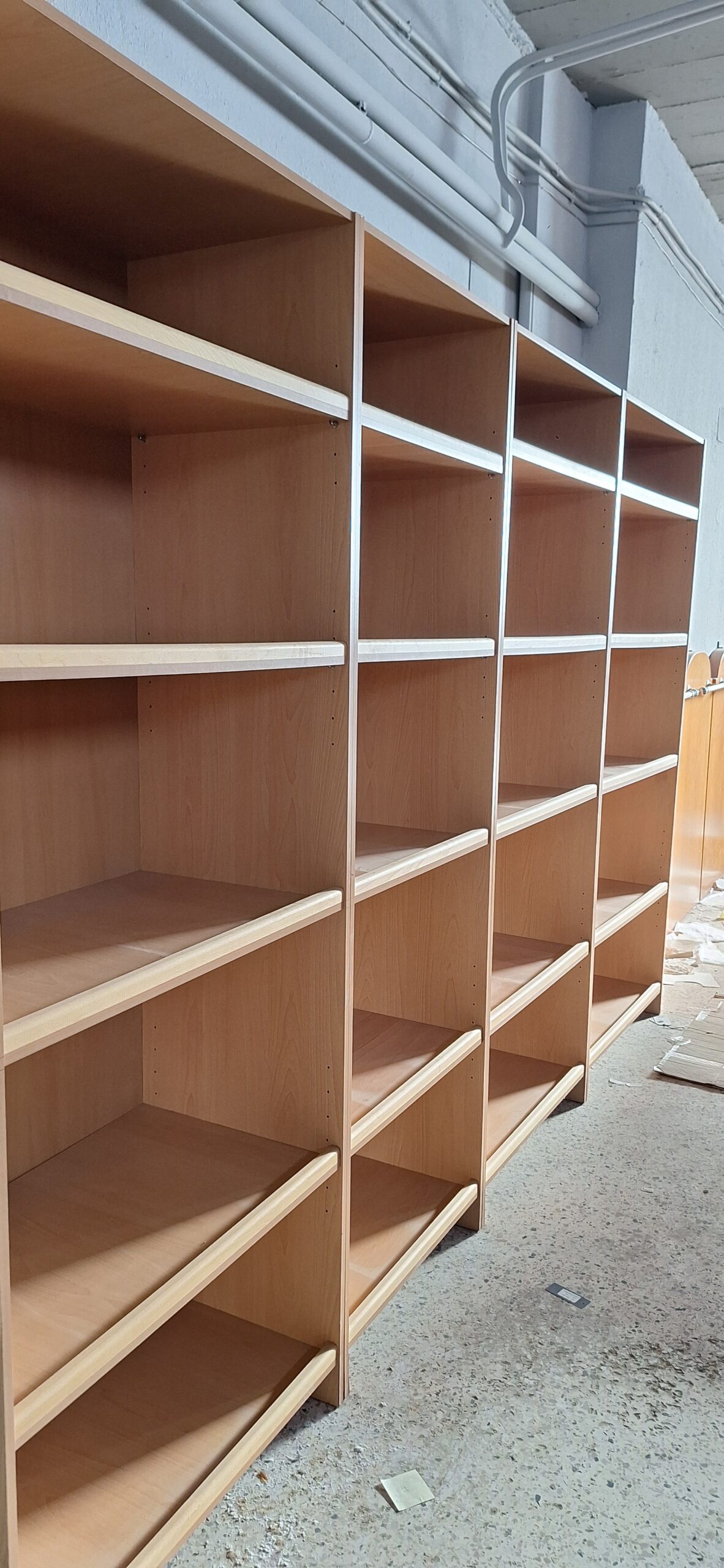 Επαγγελματικός Εξοπλισμός Ξύλινων Ραφιών σύνολο 30μ. – Ημιμασίφ & Μελαμίνη (Βάθος 50cm)